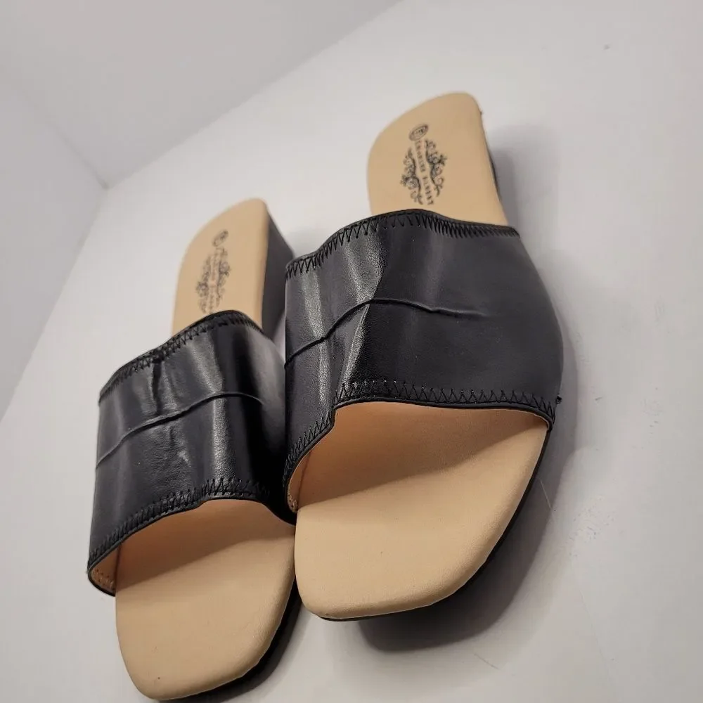 Charles Albert Sandals Flats Women Size 11W Black Summer Beach